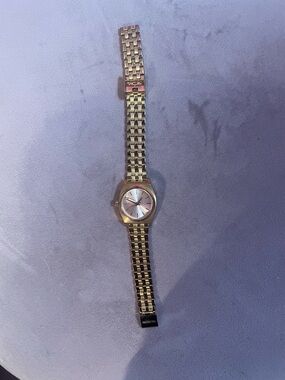 Women’s Nixon watch in rose-gold